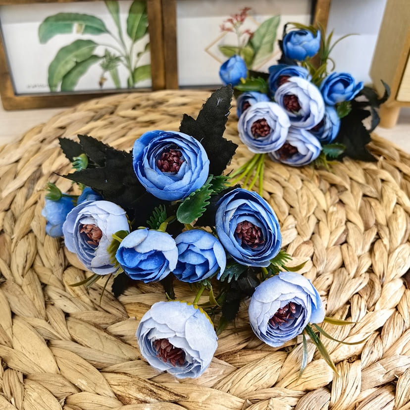 Искусственные цветы в Брянске | Цветы искусственные «Камелии», голубые, букет